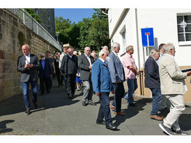 Fronleichnamsprozession durch die Straßen von Naumburg (Foto: Karl-Franz Thiede)